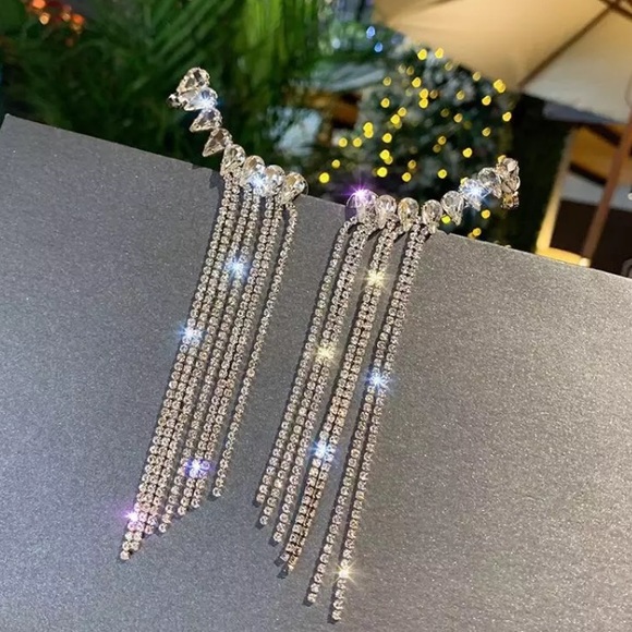 🌟 Long Tassel Rhinestone Drop Earrings - Picture 2 of 6